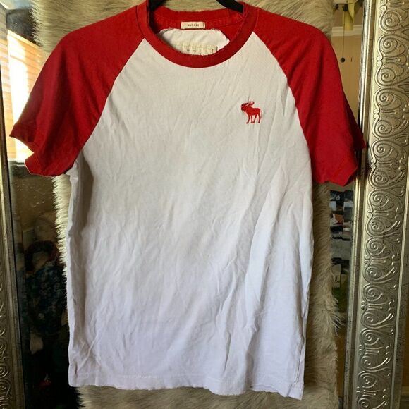 S red and white A&F tshirt - Picture 1 of 3